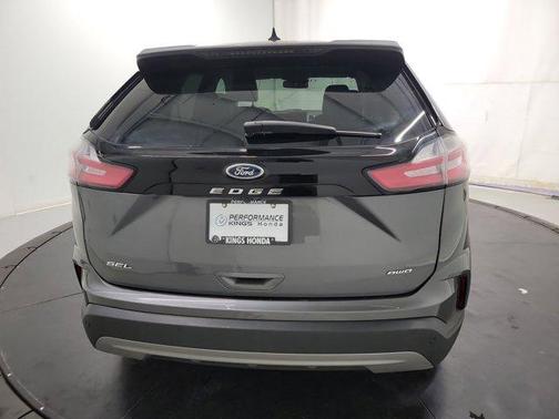 Gray Metallic 2024 Ford Edge SEL