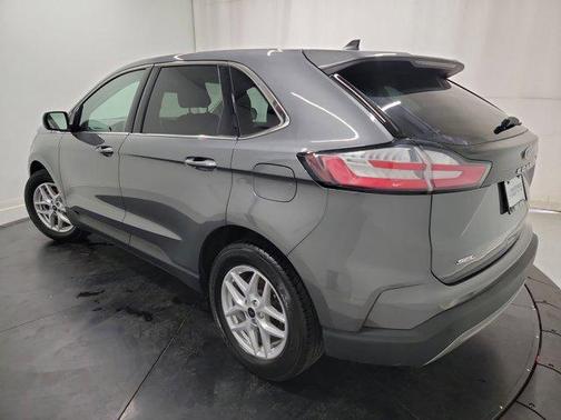 Gray Metallic 2024 Ford Edge SEL
