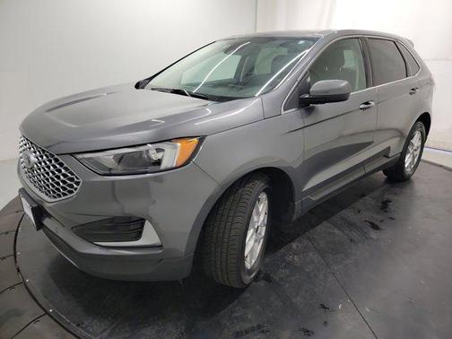 Gray Metallic 2024 Ford Edge SEL