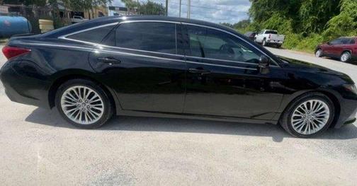 2019 Toyota Avalon XLE