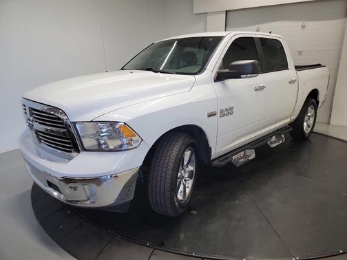 Bright White Clearcoat 2016 RAM 1500 Big Horn