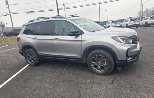 Lunar Silver Metallic 2024 Honda Passport AWD TrailSport