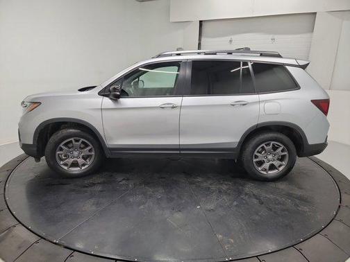 Lunar Silver Metallic 2024 Honda Passport AWD TrailSport