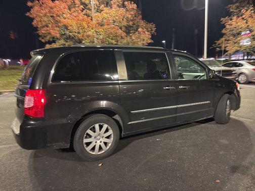 2015 Chrysler Town & Country Touring