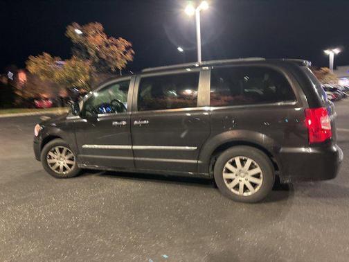 2015 Chrysler Town & Country Touring