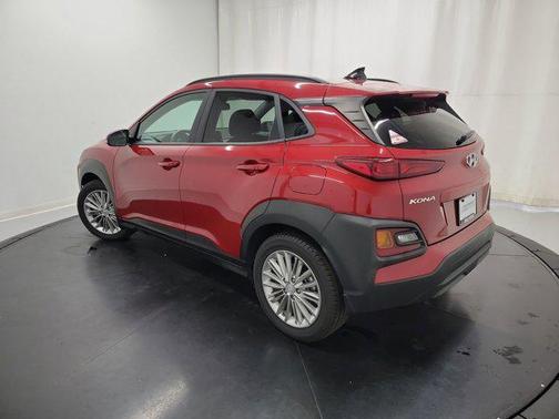 2021 Hyundai KONA SEL