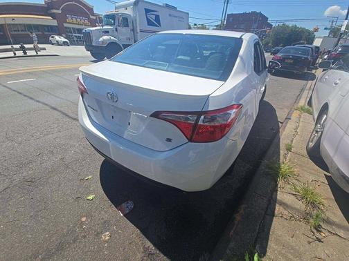 Super White 2016 Toyota Corolla S Plus