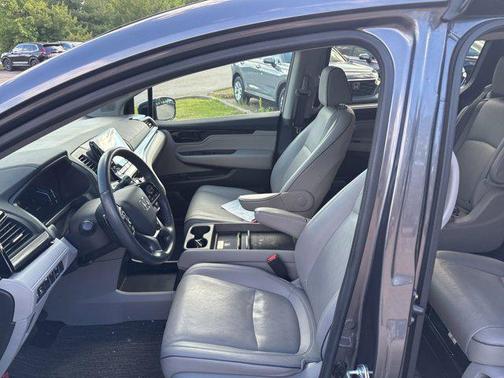 Gray 2024 Honda Odyssey Elite