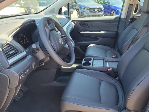 Crystal Black Pearl 2026 Honda Odyssey EX-L