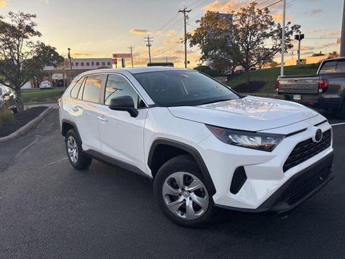 2022 Toyota RAV4 LE