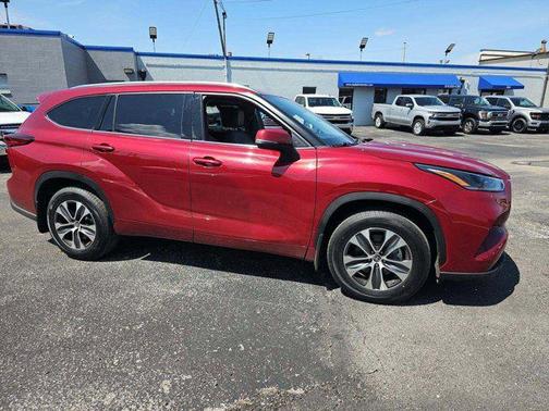 Ruby Flare Pearl 2021 Toyota Highlander XLE