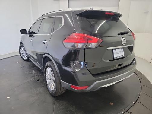 Magnetic Black 2017 Nissan Rogue SV