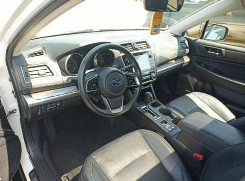 Crystal White Pearl 2018 Subaru Outback 2.5i Limited