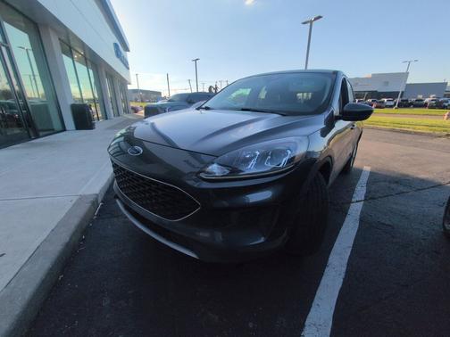 Magnetic Metallic 2020 Ford Escape SE