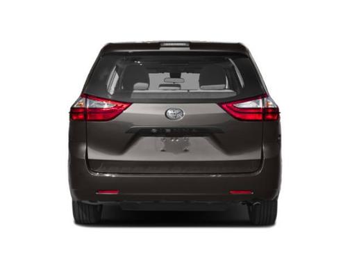 Celestial Silver Metallic 2019 Toyota Sienna XLE