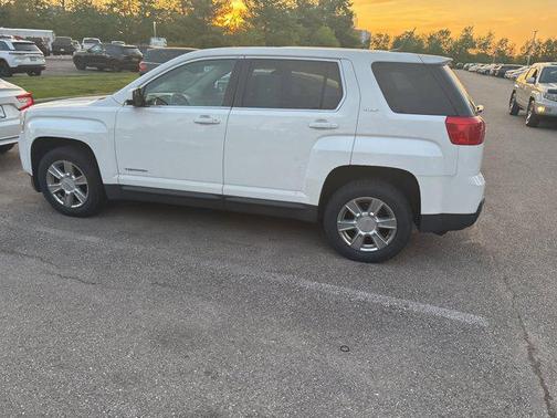 Summit White 2013 GMC Terrain SLE-1