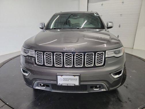 Granite Crystal Metallic Clearcoat 2019 Jeep Grand Cherokee Overland