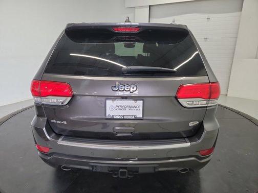 Granite Crystal Metallic Clearcoat 2019 Jeep Grand Cherokee Overland