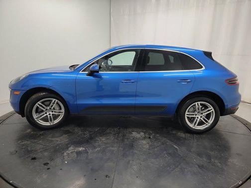 Blue 2016 Porsche Macan Macan S