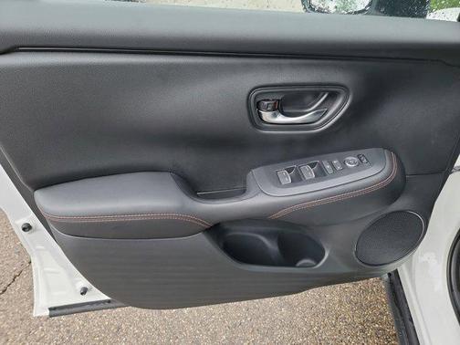 Platinum White Pearl 2027 Honda HR-V Sport