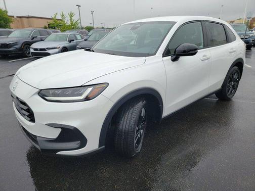 Platinum White Pearl 2027 Honda HR-V Sport