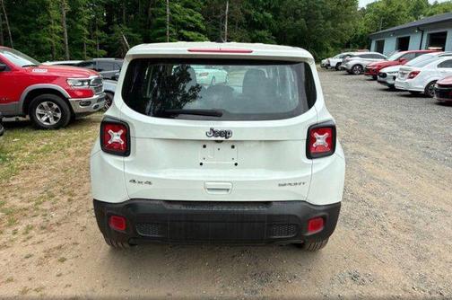Alpine White Clearcoat 2022 Jeep Renegade Sport