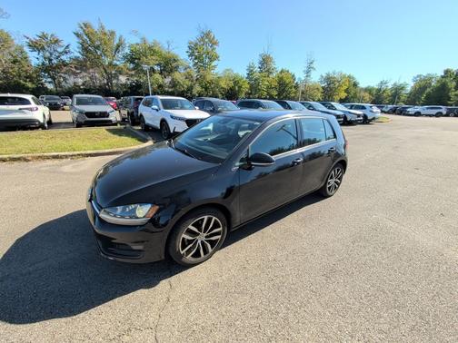 Black 2016 Volkswagen Golf TSI SE 4-Door