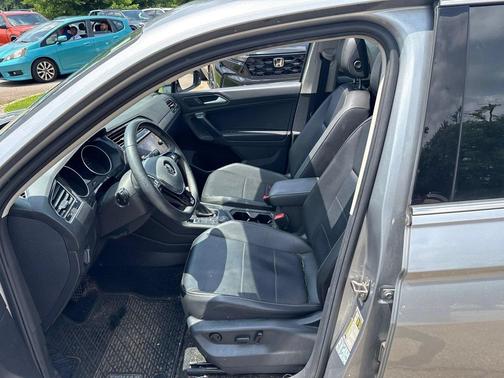Pyrite Silver Metallic 2021 Volkswagen Tiguan 2.0T SE 4MOTION