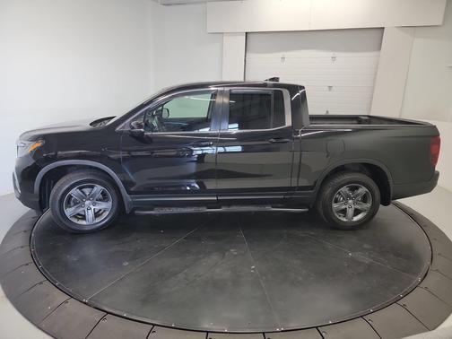 Crystal Black Pearl 2023 Honda Ridgeline RTL