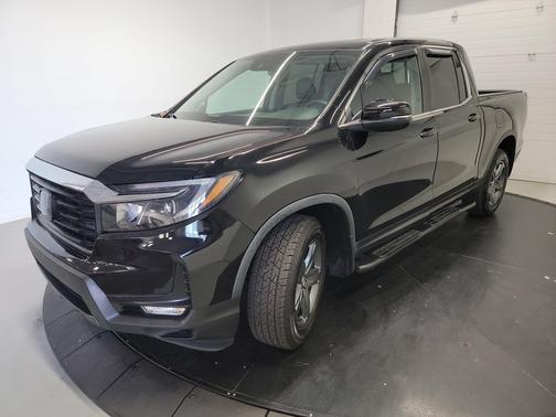 Crystal Black Pearl 2023 Honda Ridgeline RTL