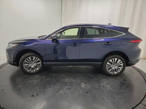 2022 Toyota Venza XLE