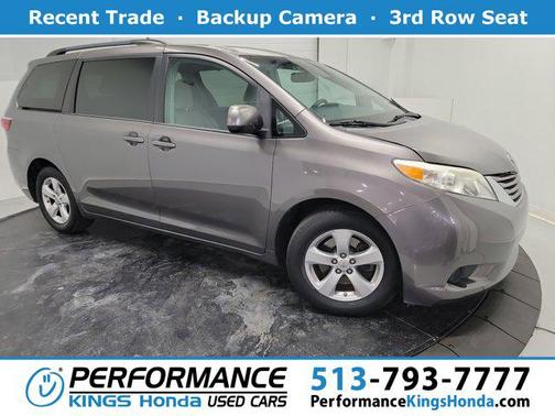 2016 Toyota Sienna LE