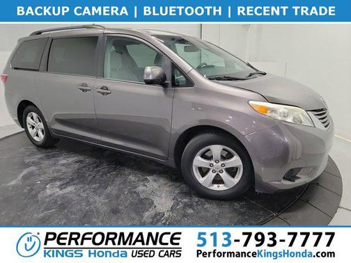 2016 Toyota Sienna LE