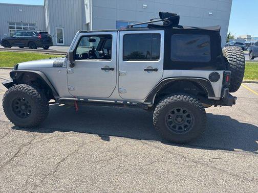 Billet Silver Metallic Clearcoat 2015 Jeep Wrangler Unlimited Sahara