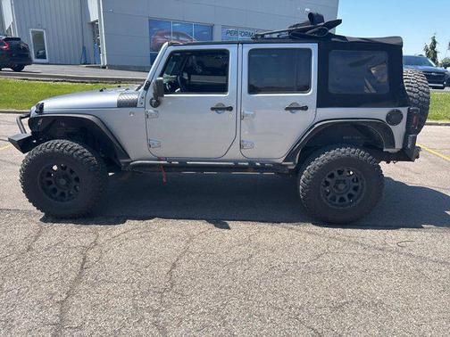 Billet Silver Metallic Clearcoat 2015 Jeep Wrangler Unlimited Sahara