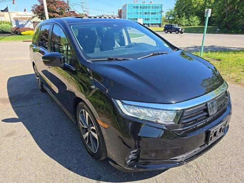 Crystal Black Pearl 2023 Honda Odyssey Touring