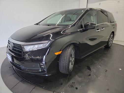 Crystal Black Pearl 2023 Honda Odyssey Touring