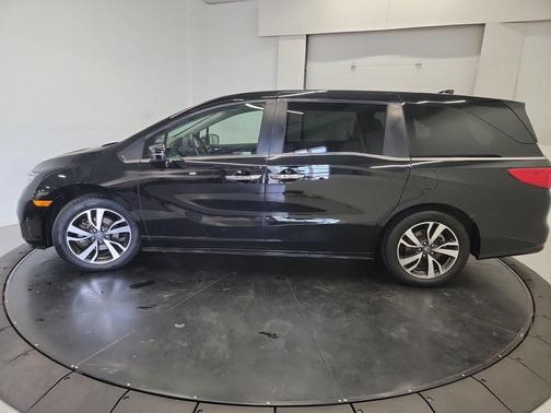 Crystal Black Pearl 2023 Honda Odyssey Touring