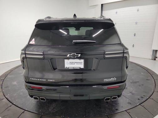 Mosaic Black Metallic 2025 Chevrolet Traverse High Country