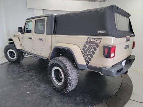 Limited Edition Gobi Clearcoat 2022 Jeep Gladiator Sport S