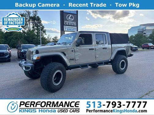 Limited Edition Gobi Clearcoat 2022 Jeep Gladiator Sport S