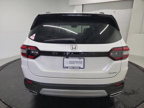 Platinum White Pearl 2025 Honda Pilot Touring 8-Passenger
