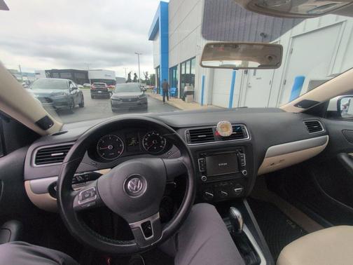 Candy White 2012 Volkswagen Jetta TDI