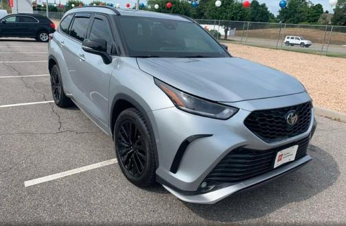 Celestial Silver Metallic 2021 Toyota Highlander XSE