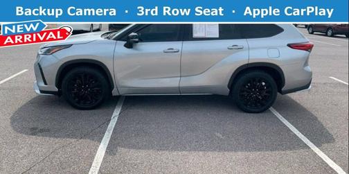 Celestial Silver Metallic 2021 Toyota Highlander XSE
