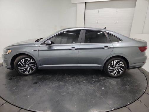 Platinum Gray Metallic 2020 Volkswagen Jetta 1.4T SEL Premium