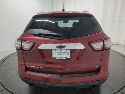 2017 Chevrolet Traverse 2LT