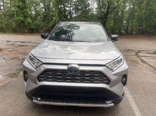Silver Sky Metallic 2020 Toyota RAV4 Hybrid SE