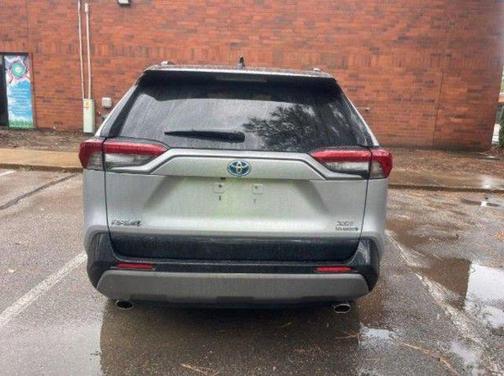 Silver Sky Metallic 2020 Toyota RAV4 Hybrid SE