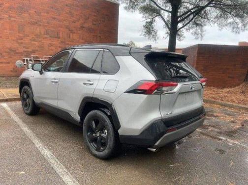 Silver Sky Metallic 2020 Toyota RAV4 Hybrid SE